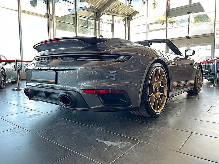 Porsche 992