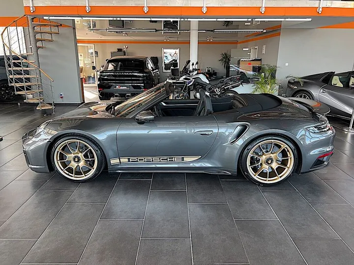 Porsche 992
