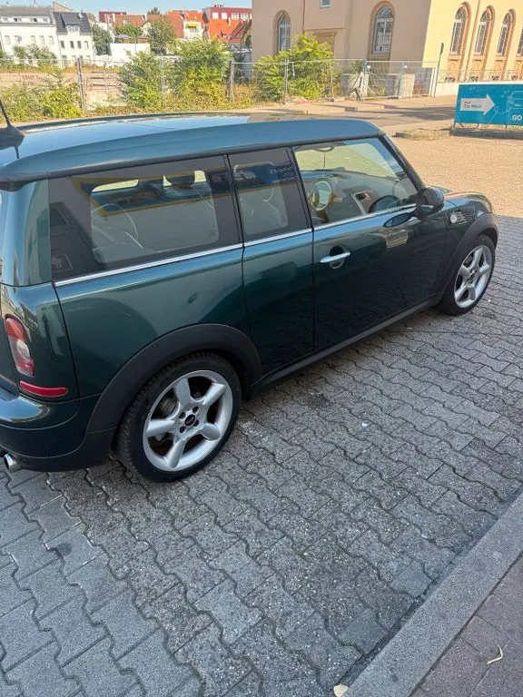 MINI Cooper Clubman