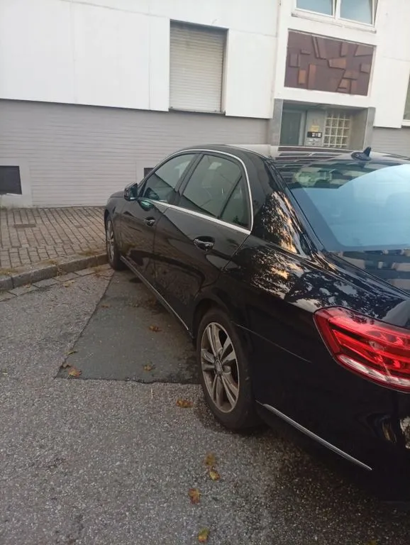 Mercedes-Benz E 200