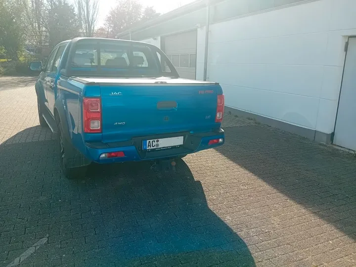 JAC 8 Pro