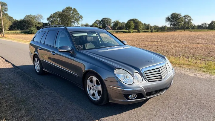 Mercedes-Benz E 200