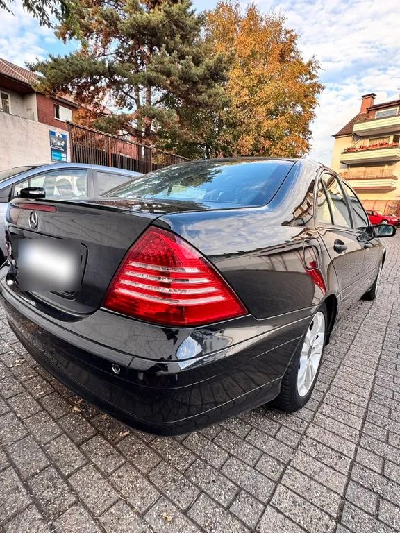 Mercedes-Benz C 200