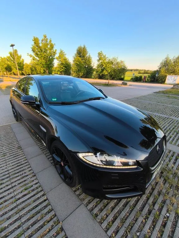 Jaguar XF