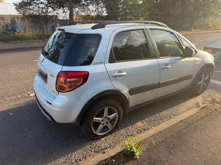 Suzuki SX4