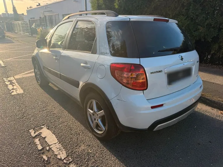 Suzuki SX4