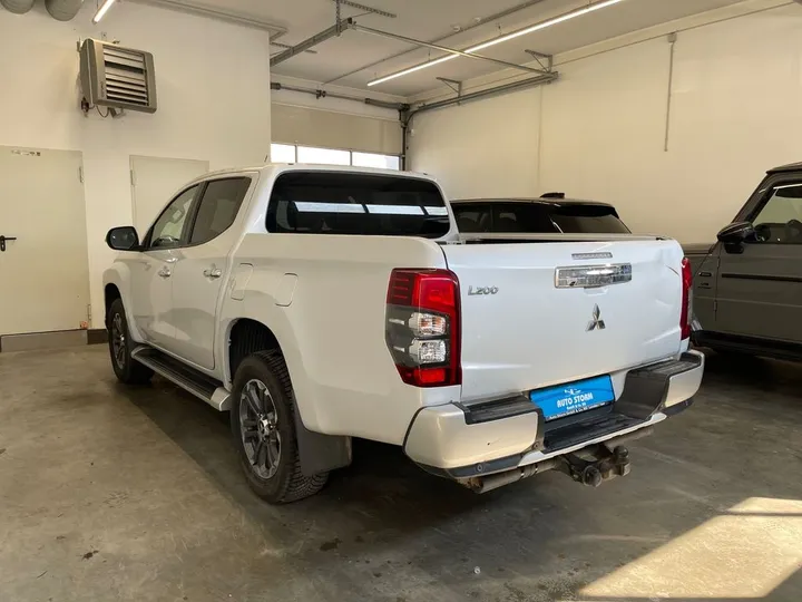 Mitsubishi L200