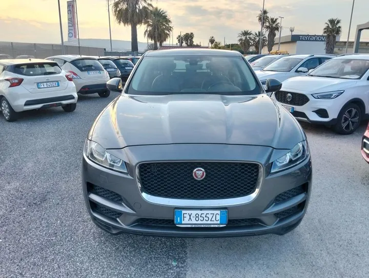 Jaguar F-Pace