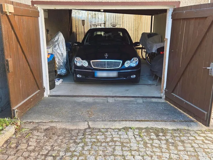 Mercedes-Benz C 180