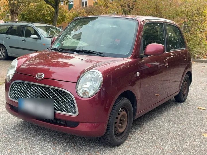 Daihatsu TREVIS