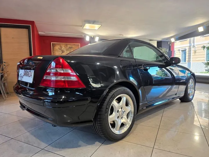 Mercedes-Benz SLK 200