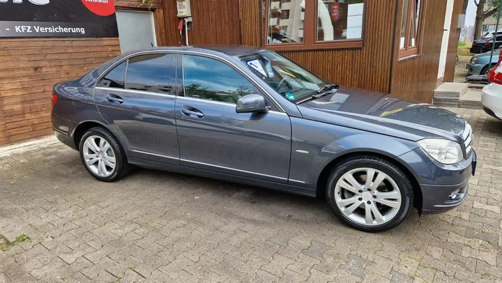 Mercedes-Benz C 230
