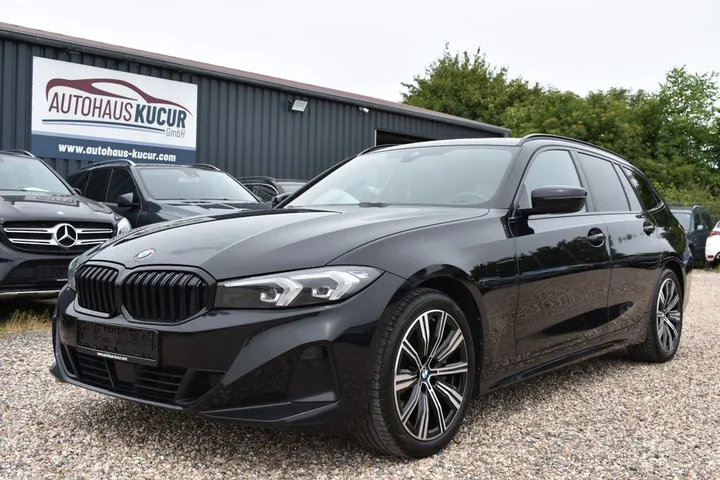 BMW 330