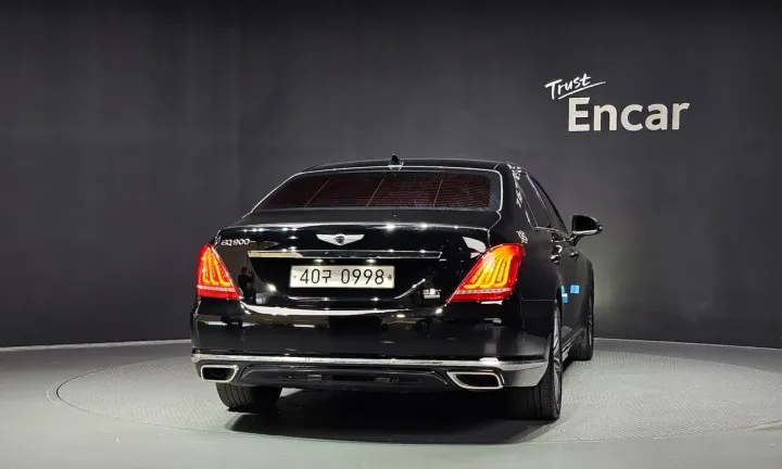 Genesis EQ900