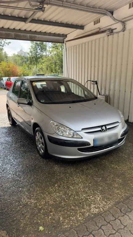 Peugeot 306