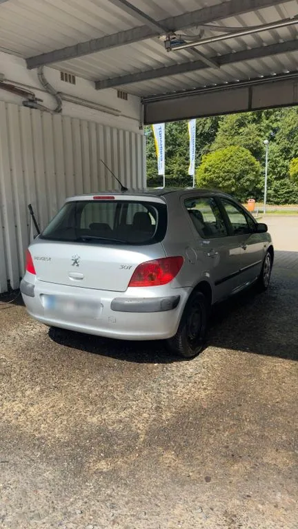 Peugeot 306