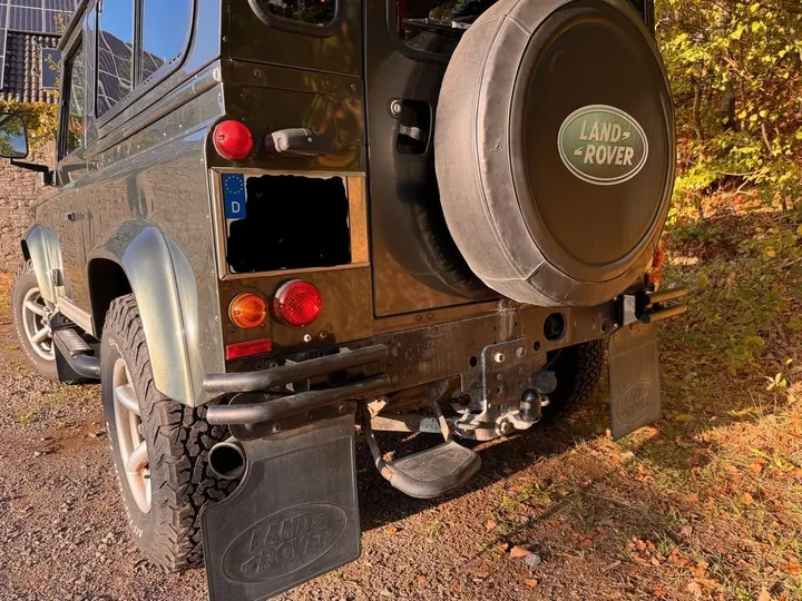 Land Rover Defender