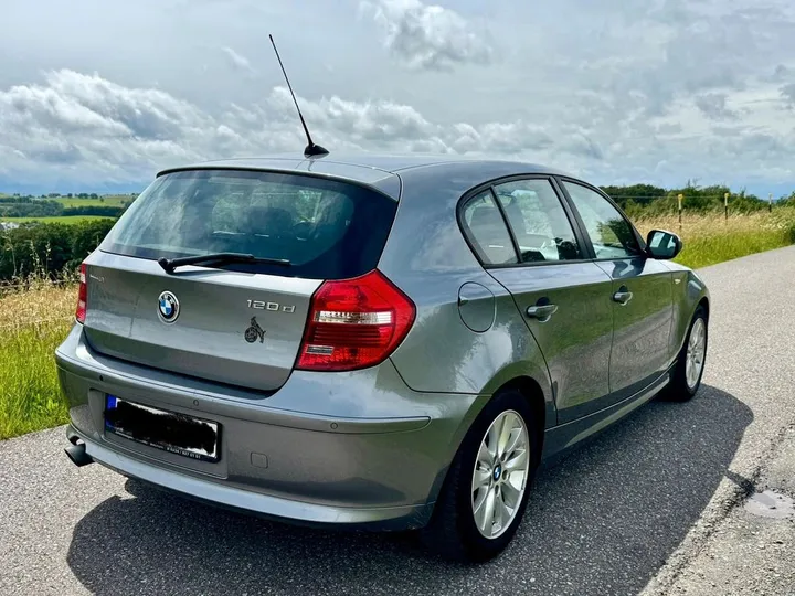 BMW 120