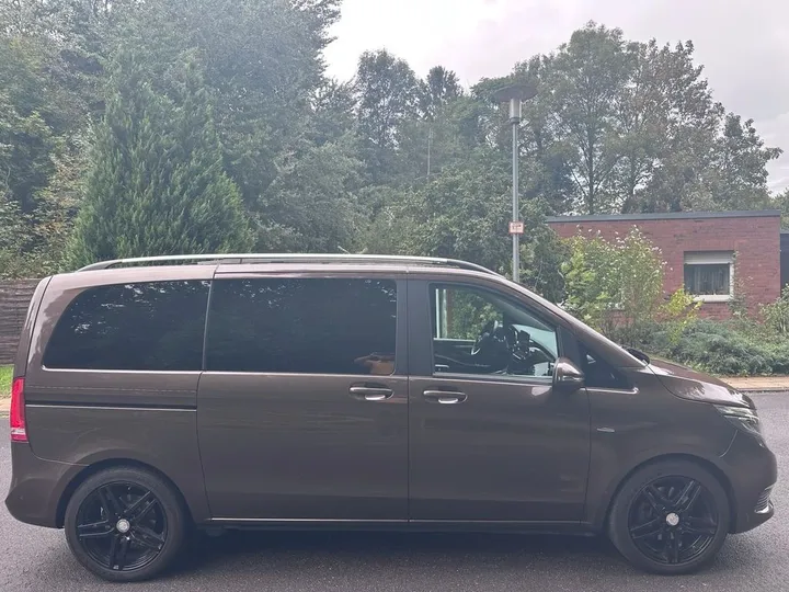 Mercedes-Benz V 250