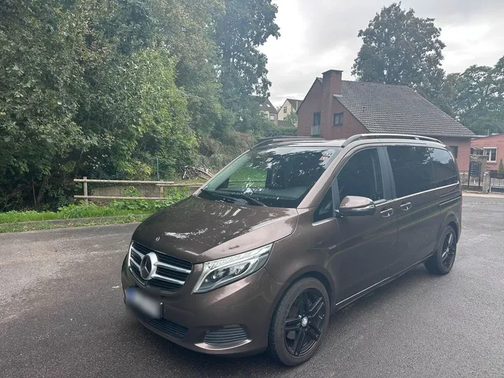 Mercedes-Benz V 250