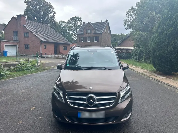 Mercedes-Benz V 250