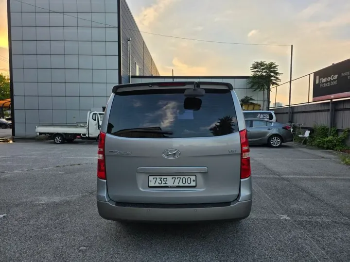 Hyundai Starex