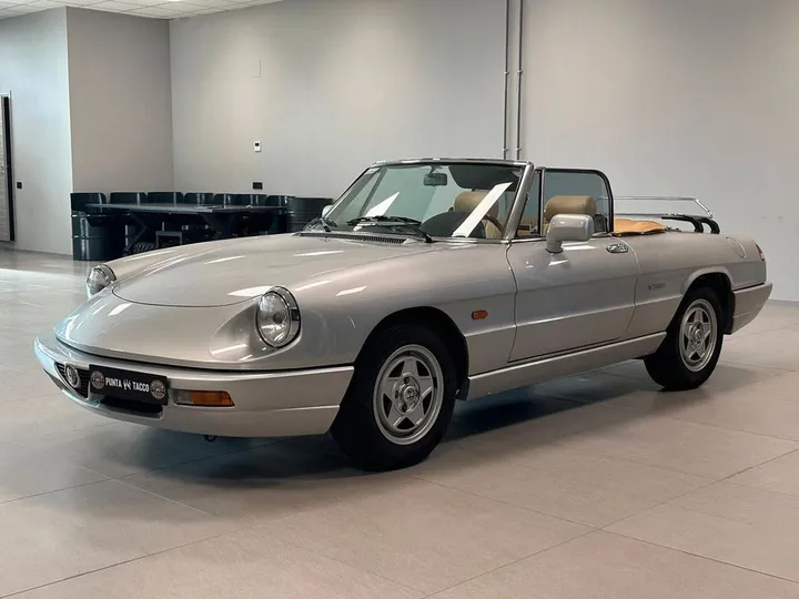 Alfa Romeo Spider