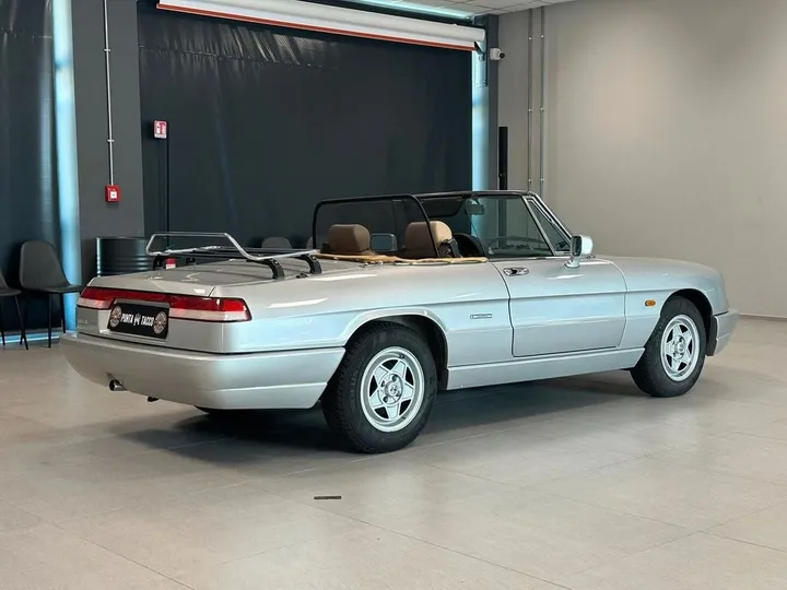 Alfa Romeo Spider