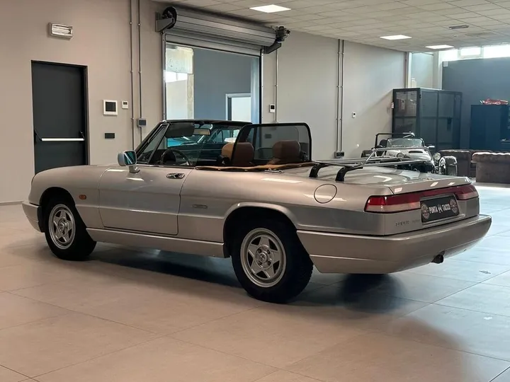 Alfa Romeo Spider