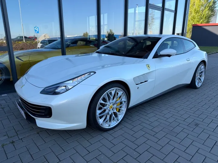 Ferrari GTC4Lusso