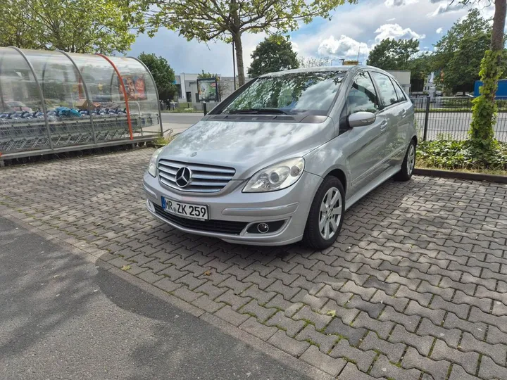 Mercedes-Benz B 170