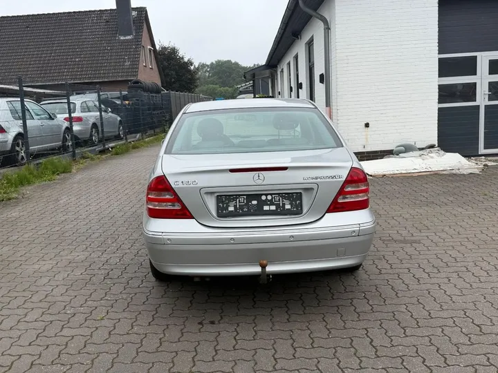 Mercedes-Benz C 180