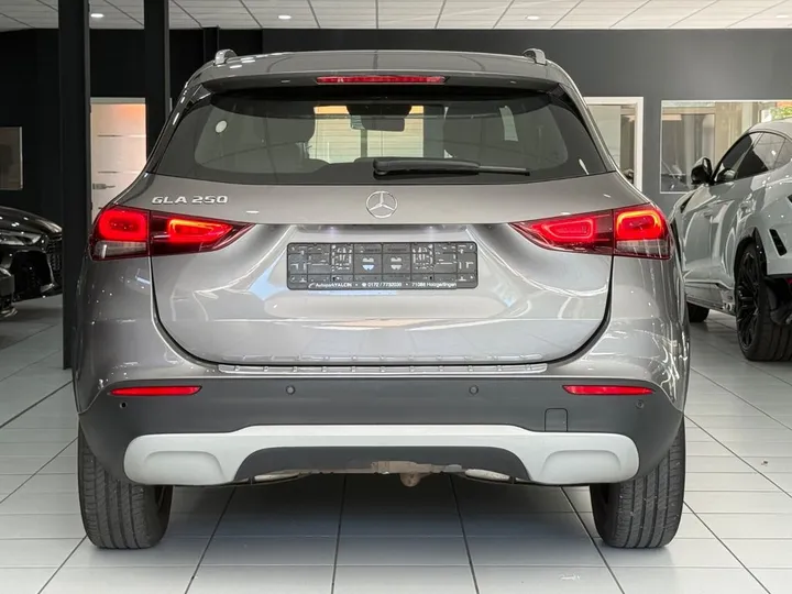 Mercedes-Benz GLA 250