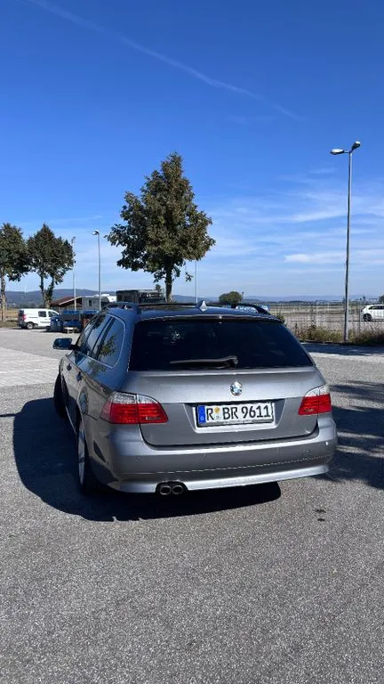 BMW 525