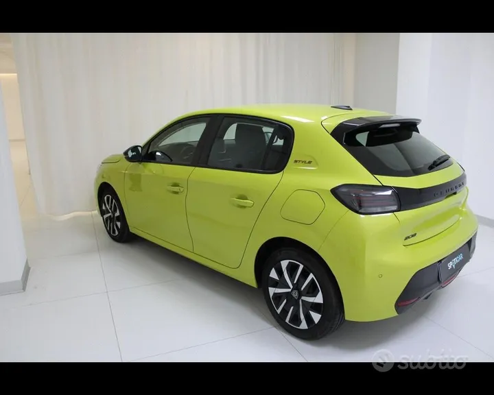 Peugeot 208