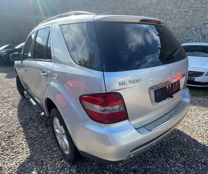 Mercedes-Benz ML 500