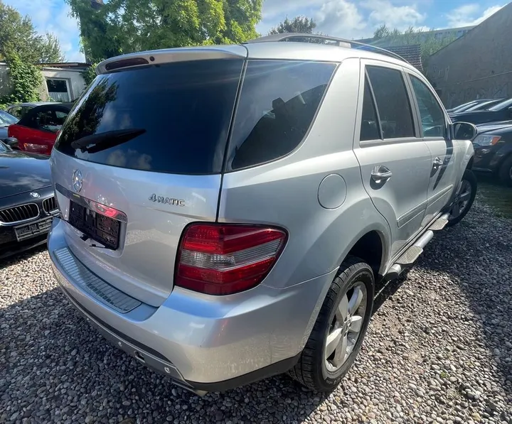 Mercedes-Benz ML 500