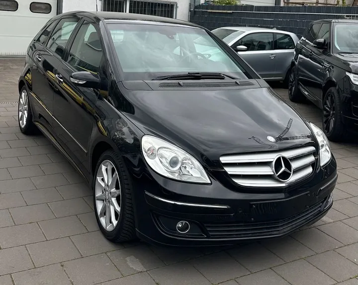 Mercedes-Benz B 170