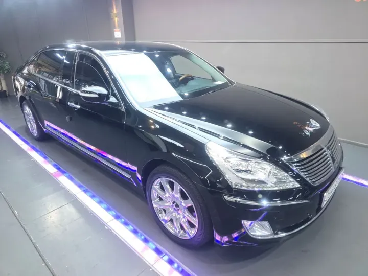 Hyundai Equus