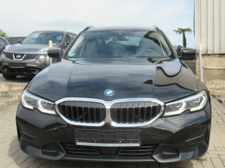 BMW 330