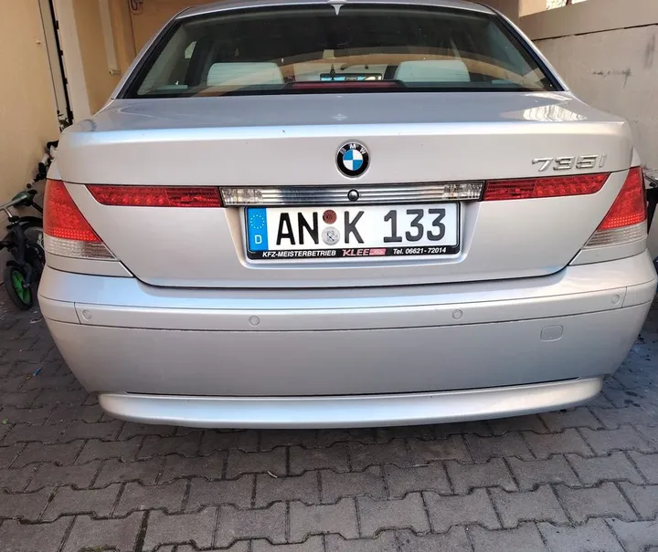 BMW 735