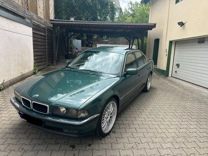 BMW 740
