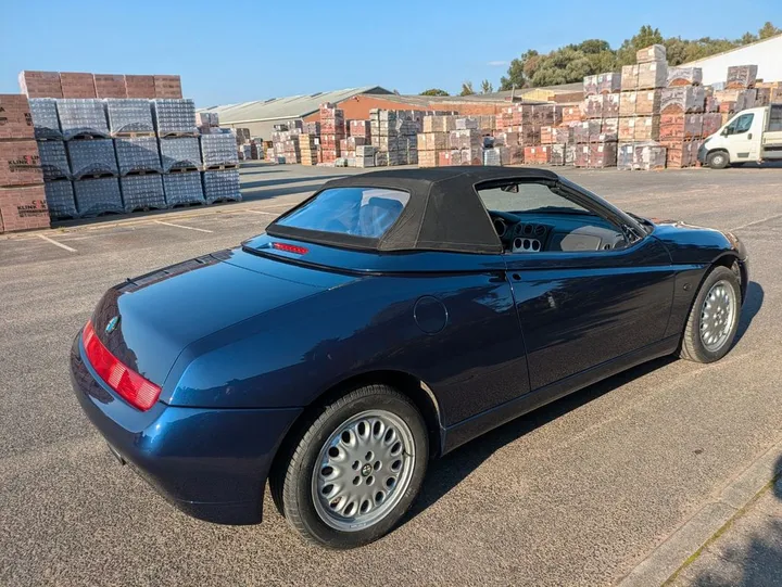 Alfa Romeo Spider