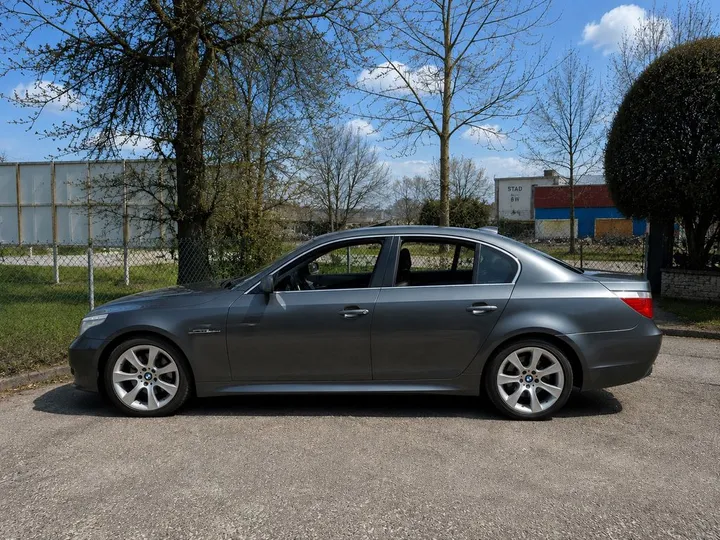 BMW 525