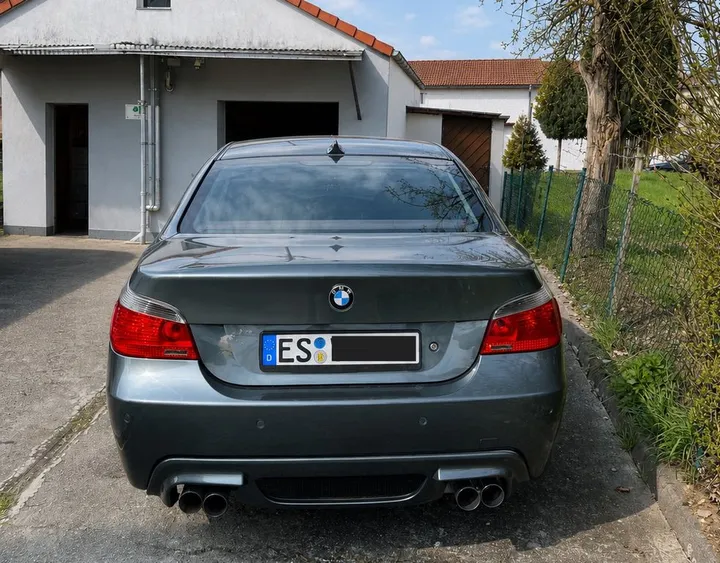 BMW 525