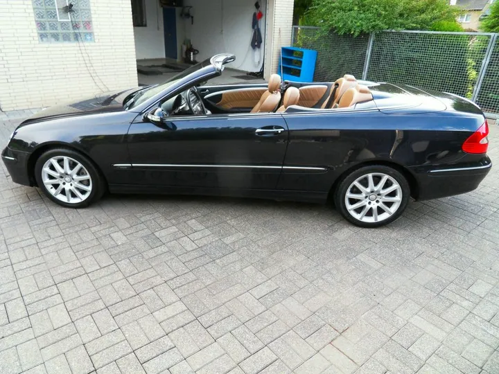Mercedes-Benz CLK 320