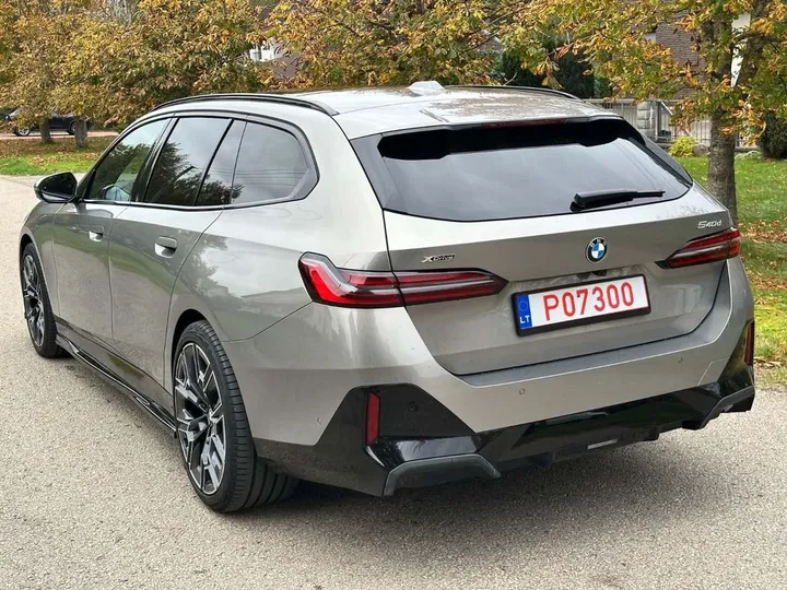 BMW 540
