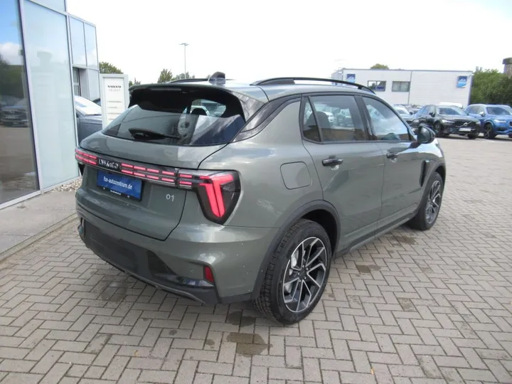 Lynk&Co 01