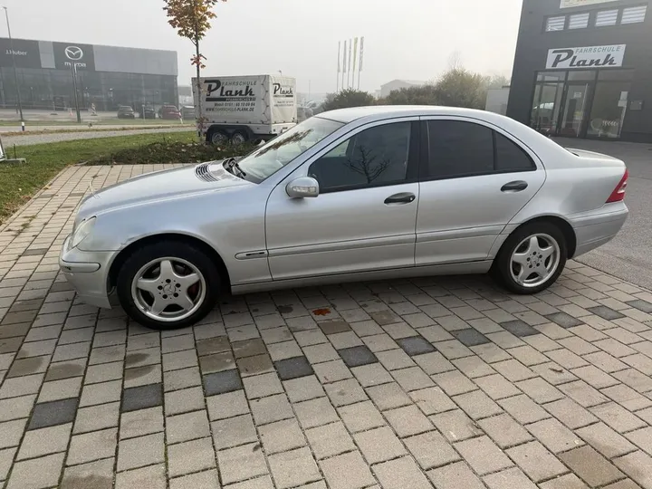 Mercedes-Benz C 180