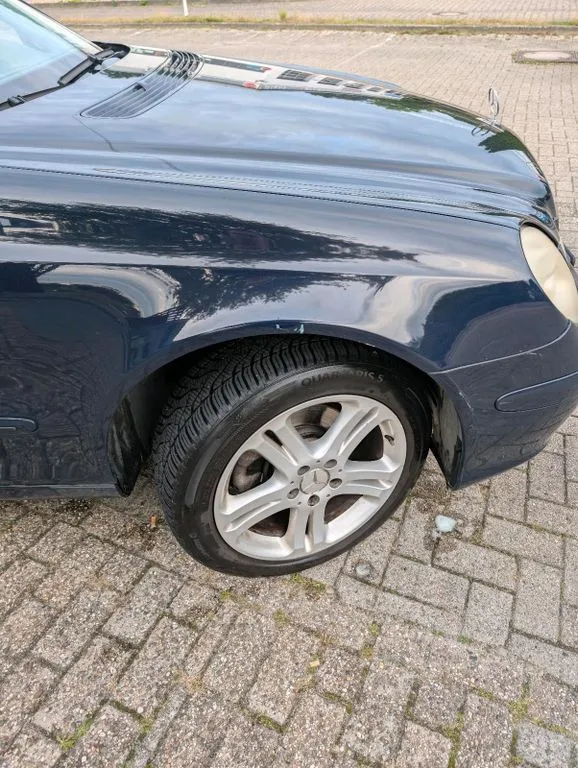 Mercedes-Benz E 200